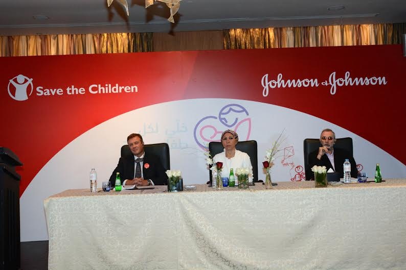 “جونسون آند جونسون ” تمنح “إنقاذ الطفولة” 10 مليون دولار لرعاية الاطفال في القري الاكثر فقراً
