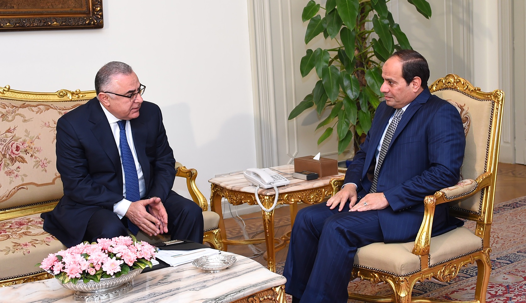 السيسى يناقش مع رامز احتياجات الدولار مع اقتراب شهر رمضان