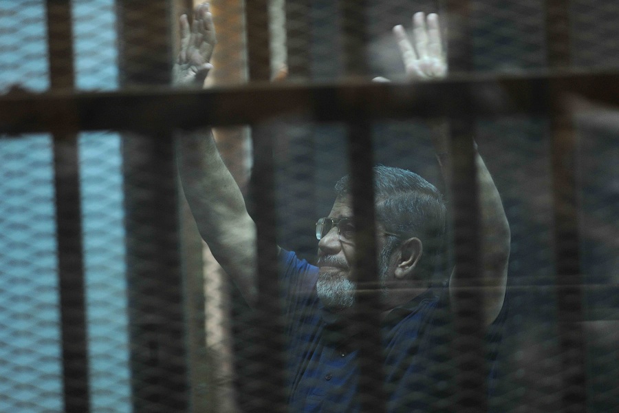 الحكم على مرسى واخرين فى قضية الهروب من السجون