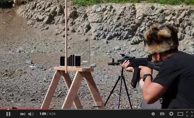 آيفون, كلاشنيكوف, اسلحة, هواتف