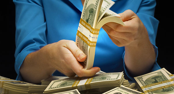 كم يجب أن يجني الفرد حتى يكون من أغنى الأغنياء في هذه البلدان؟