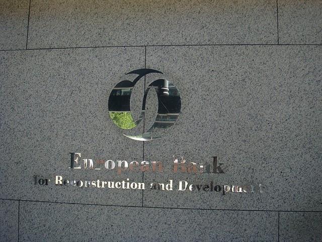 “الأوروبى لإعادة الإعمار” يقرض 200 مليون دولار لبنكى “قطر الوطنى ” و”عودة- مصر”