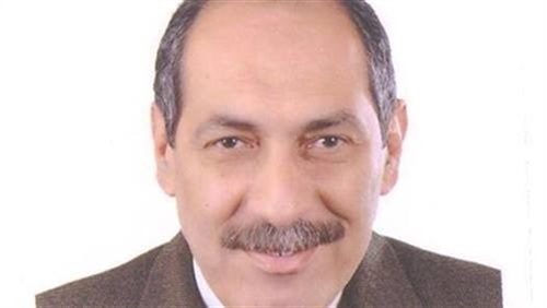 الجيزة توقع عقود الجمع السكنى للقمامة لحي شمال مع 28 شركة ومتعهد 