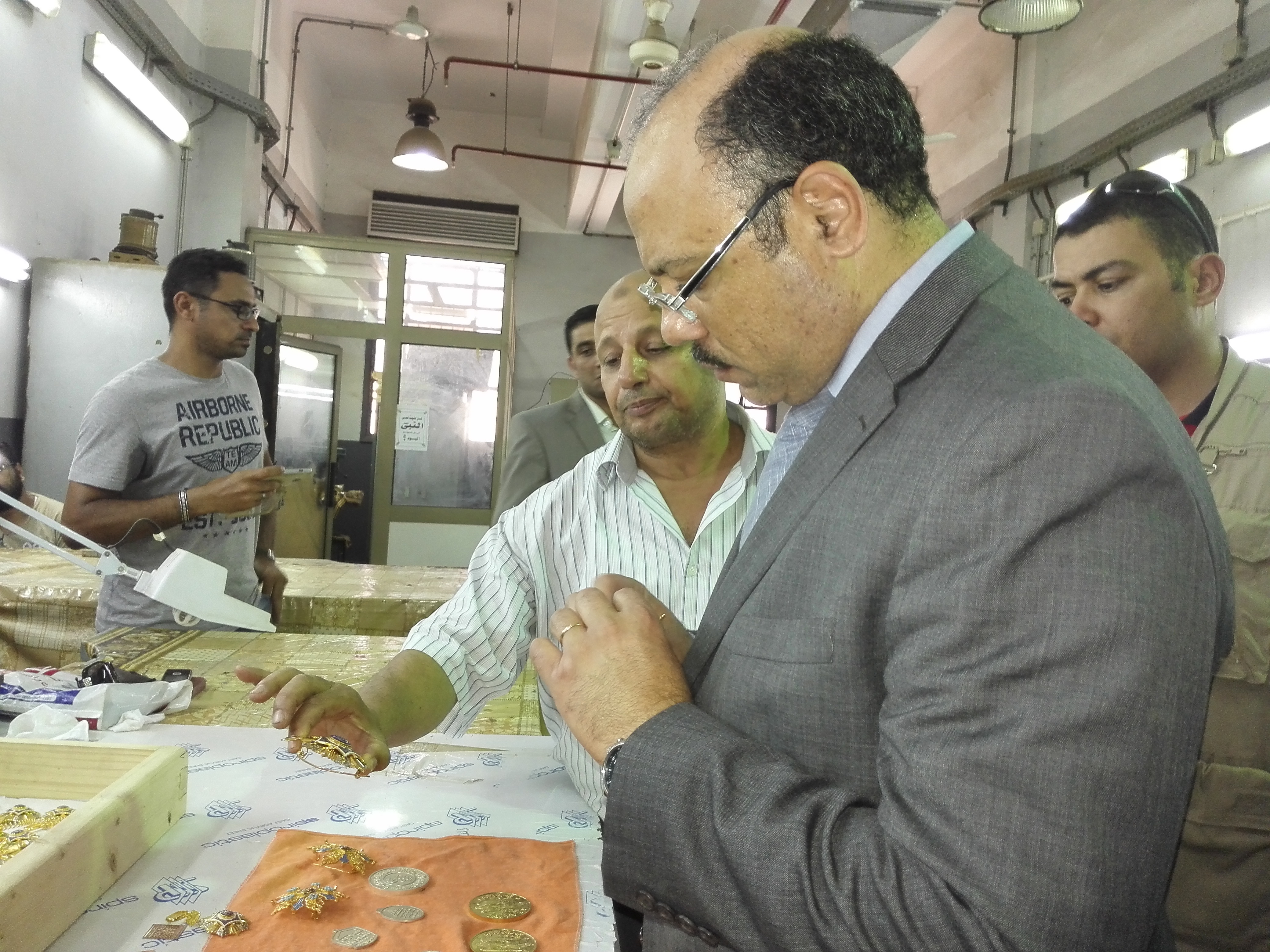 بالصور.. إصدار عملة تذكارية بمناسبة افتتاح قناة السويس الجديدة 6 اغسطس المقبل