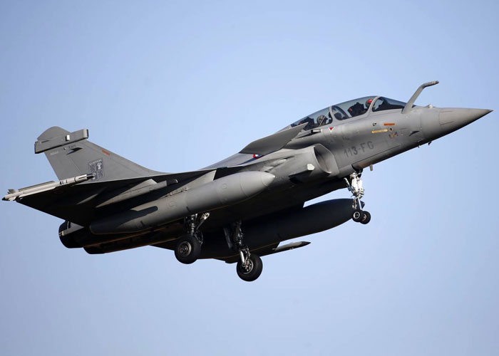 رئيس الشركة المنتجة لطائرات “الرافال” يشيد بكفاءة الطيارين المصريين فى إتقان استخدام الطائرة فى فترة قياسية