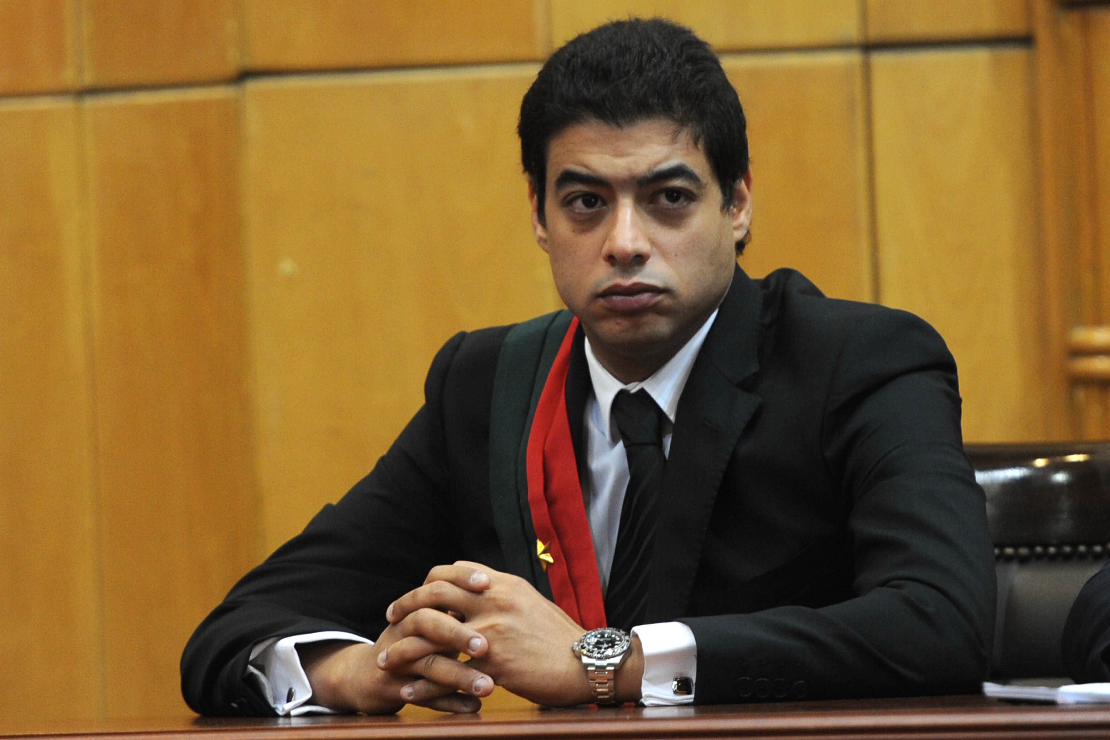 بالصور.. محمد مرسي واخرين فى قضية التخابر مع قطر ..وحضور ابن النائب العام