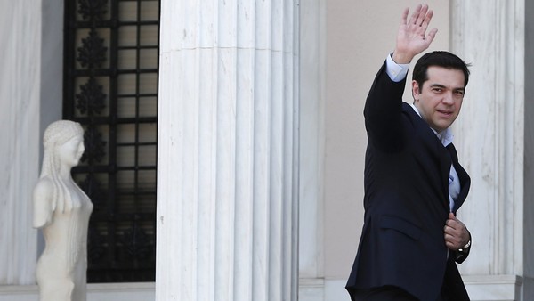 رئيس وزراء اليونان يستغل شعبيته فى الدعوة الى انتخابات مبكرة