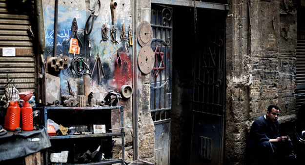 فقط فى “حارة اليهود” سعر المتر يشترى شقة