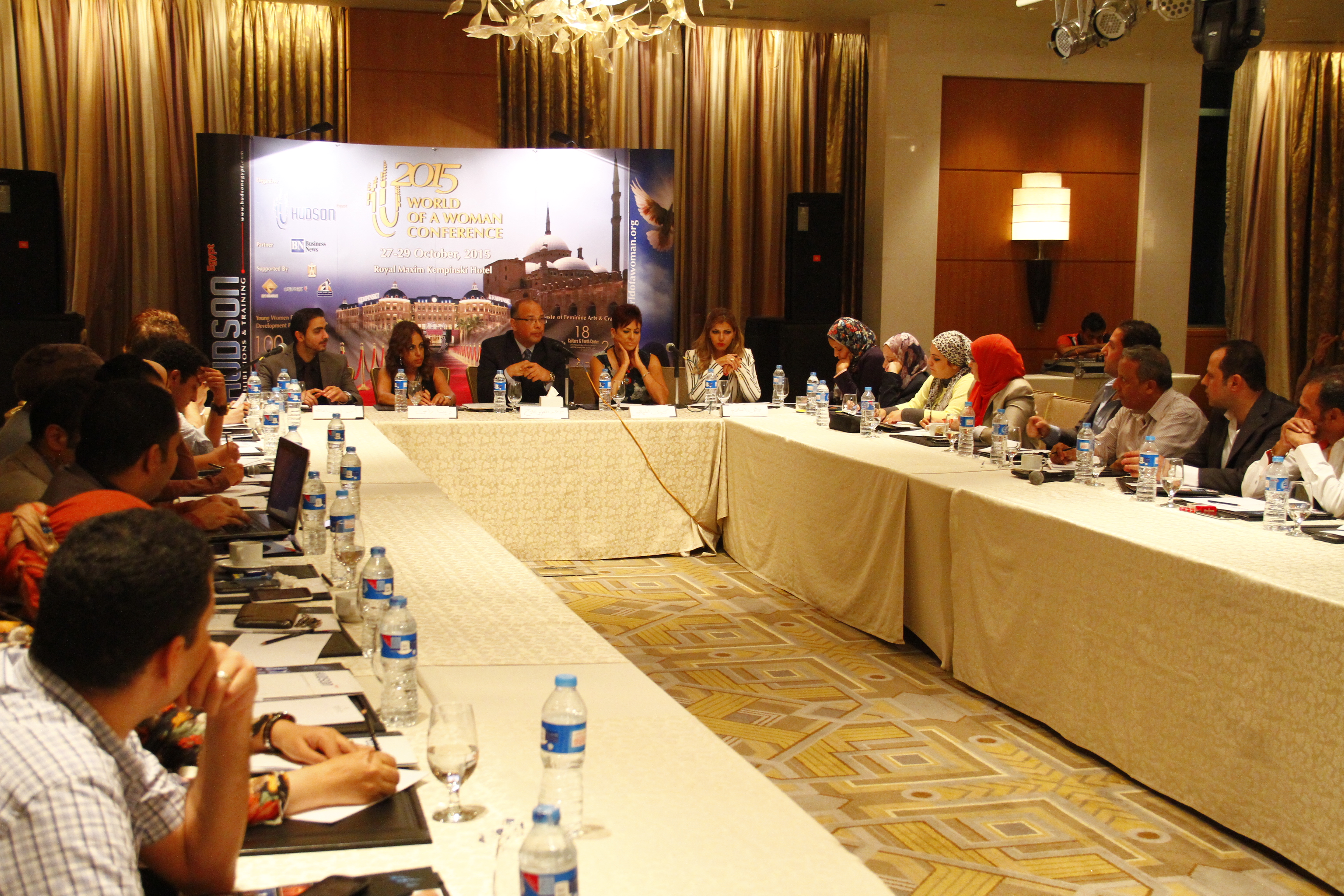 بالصور..”هودسون” و”بزنس نيوز” تُطلقان الفاعليات التمهيدية لمؤتمر”عالم المرأة”