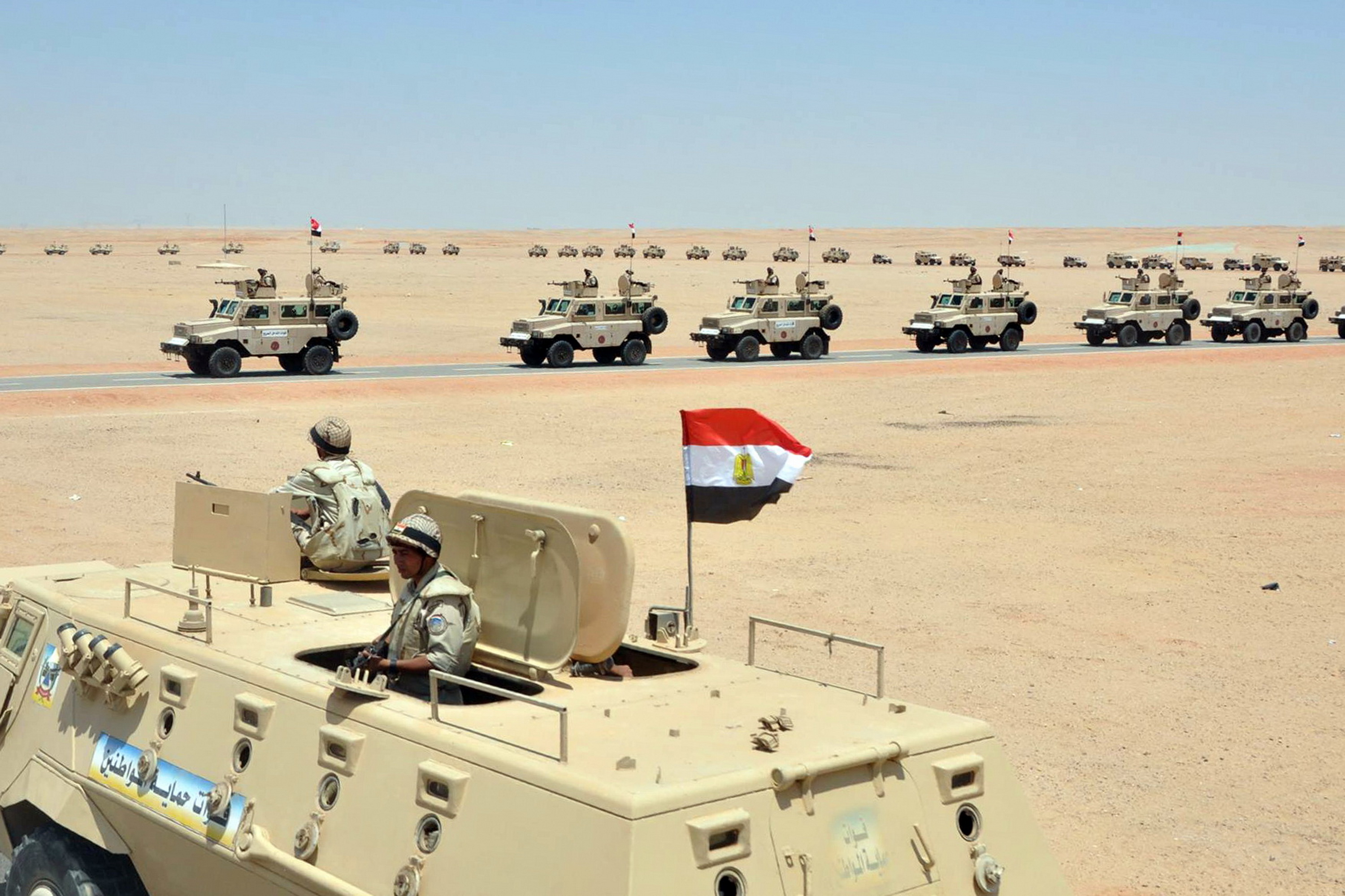 استعدادات القوات المسلحة لتأمين افتتاح قناة السويس الجديدة