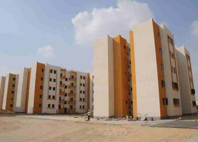 “جيه إل إل”: نقص وحدات “متوسطى الدخل” مشكلة كبرى فى القاهرة تحتاج مزيدا من الجهود