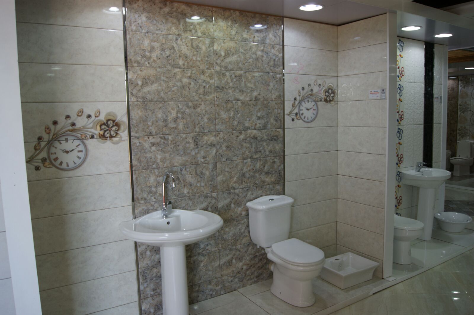 بالصور: “الإسكان” تختار “مواد التشطيب” لوحدات المرحلة الأولى بـ “دار مصر”