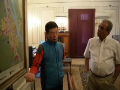 “محافظ المنيا” يبحث مع وفد كوري أعمال المسح الجيولوجي لاستصلاح المليون فدان