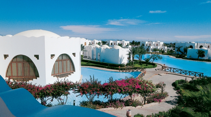 “مصر للفنادق” تحسم المفاوضات مع “سفير” لإدارة “دهب ريزورت” خلال أسبوعين