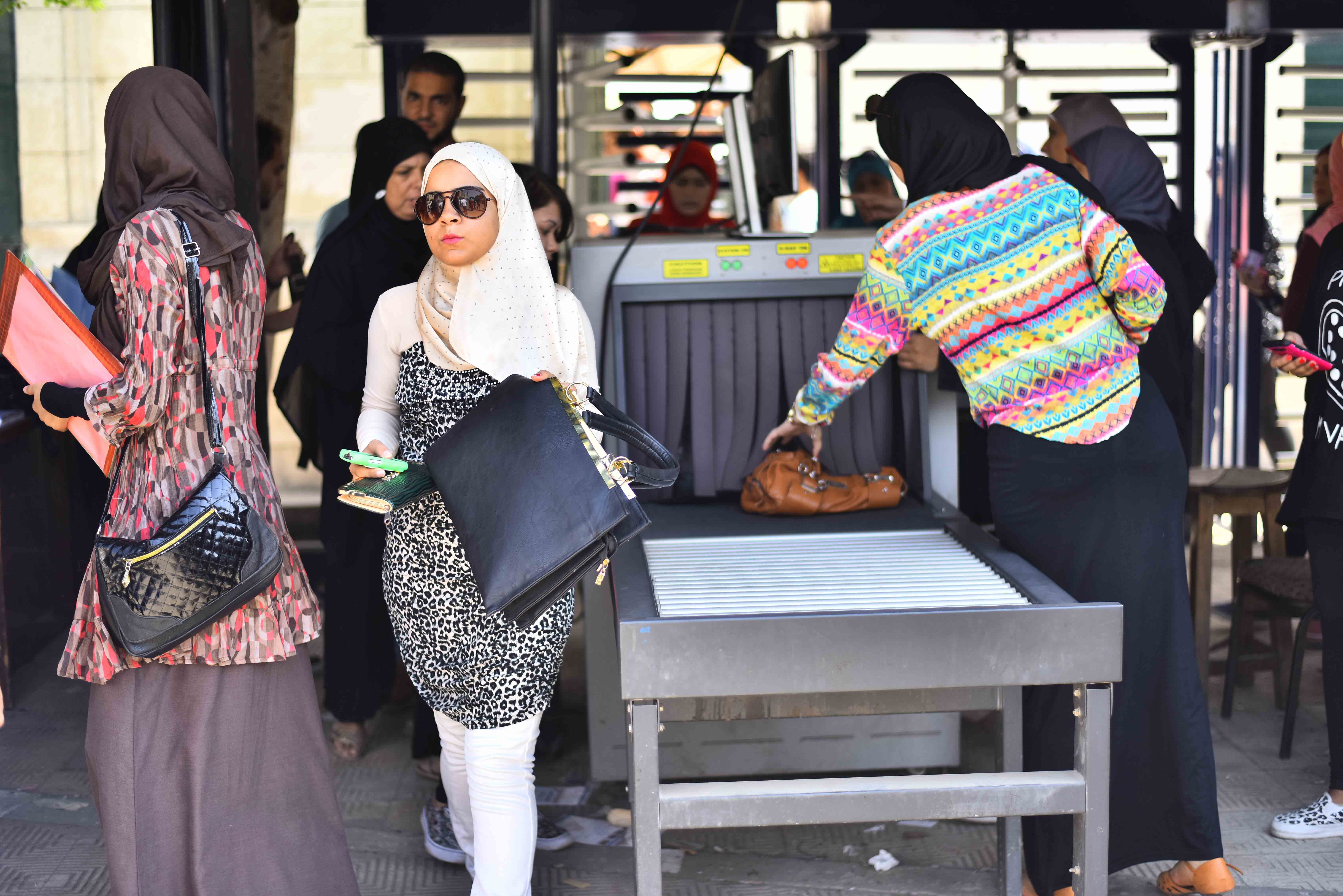 بالصور .. اول ايام الدراسة فى جامعة القاهرة