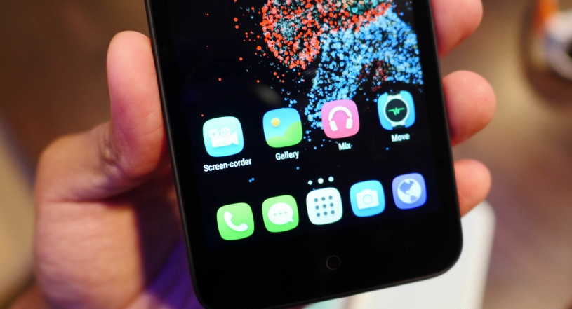 IFA : الكاتيل تكشف عن هاتف ون تاتش بشاشة 5 انش