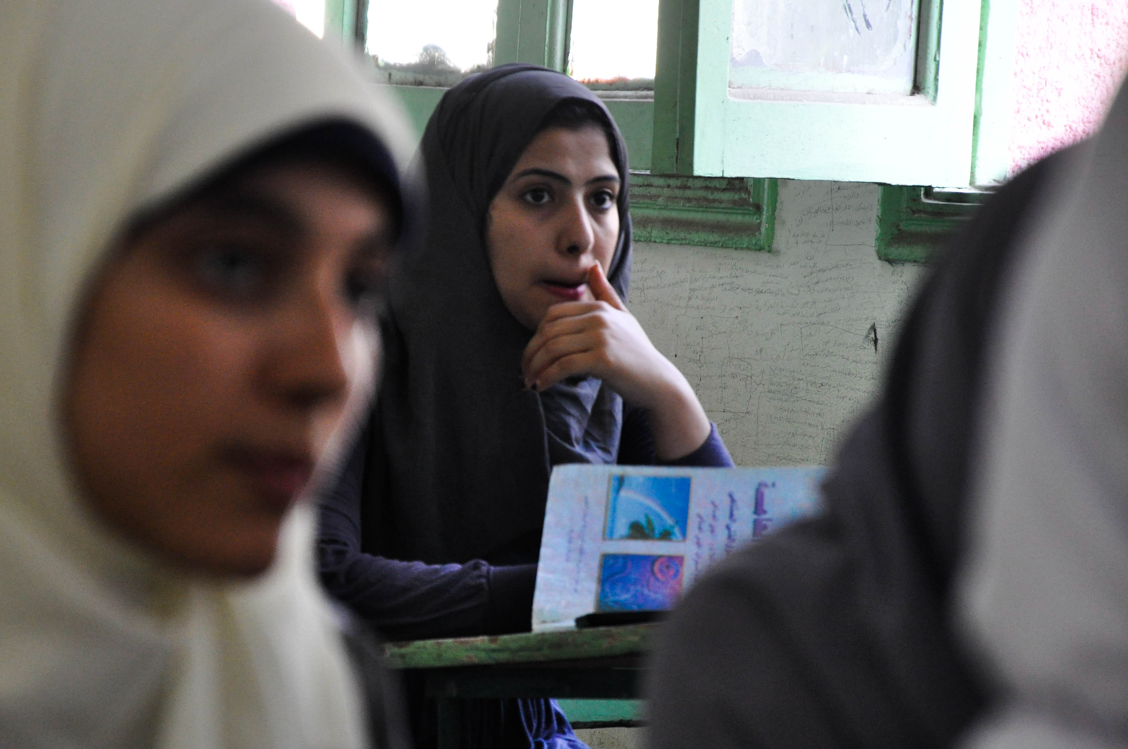 بالصور ..وزير التربية والتعليم واول يوم دراسة