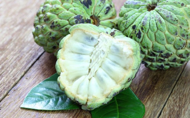 فاكهة “القشطة” تقفز إلى 80 جنيهاً للكيلو بدلاً من 18 جنيهاً بعد نشر فوائدها العلاجية