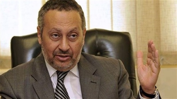 وزراء الاتصالات السابقون يوجهون 3 رسائل لـ”القاضي”