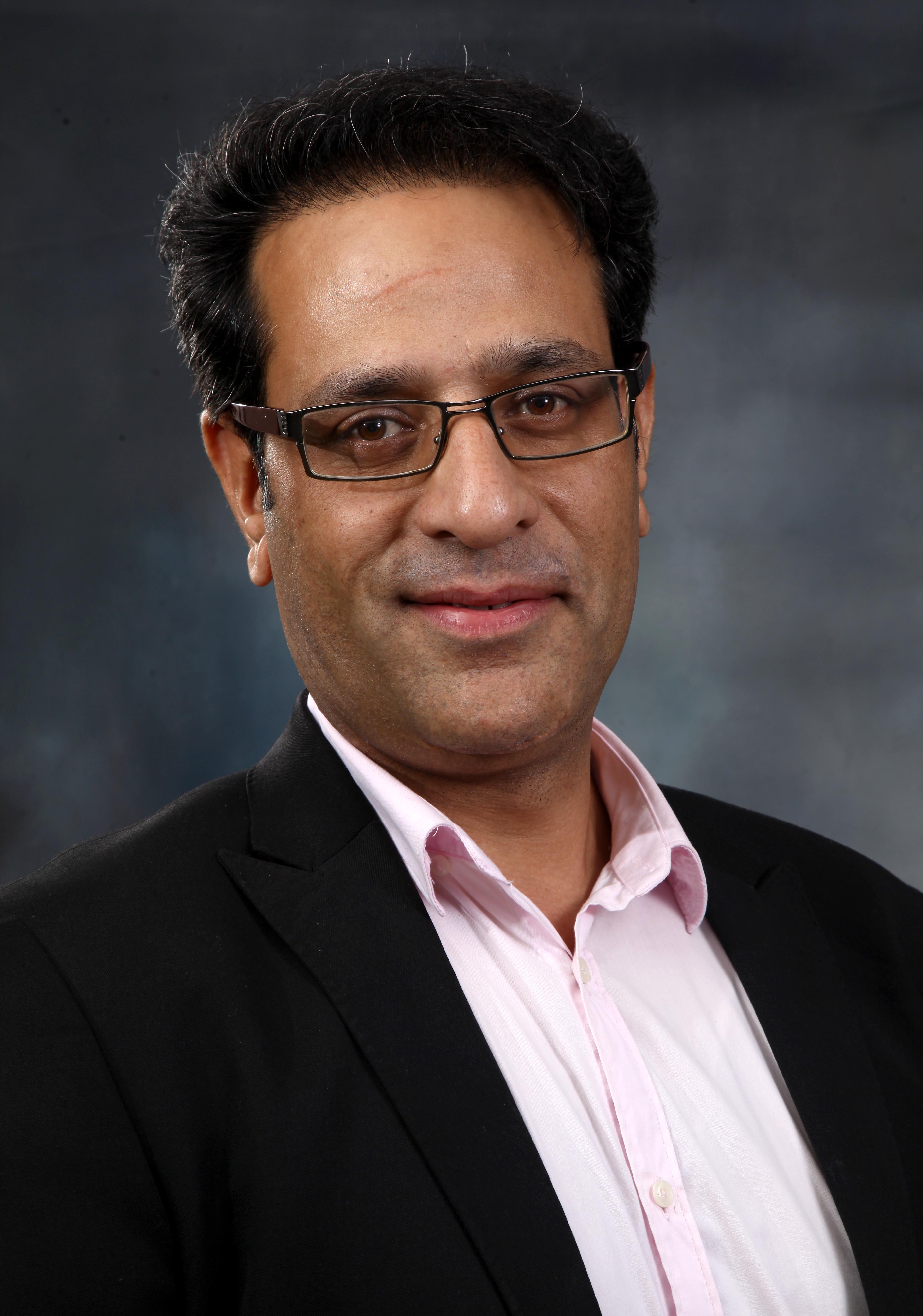 “ستيرلنج وولسون” تعتزم إنشاء محطات طاقة شمسية فى مصر بقدرة 300 ميجاوات