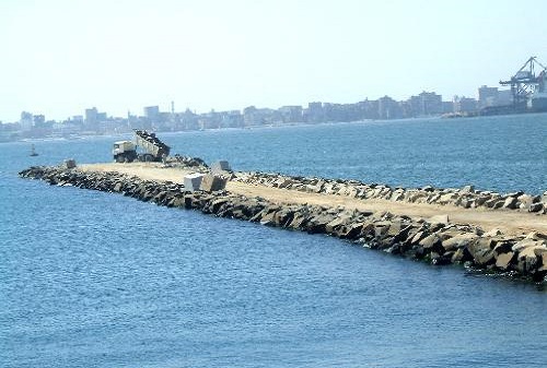 “ميناء الإسكندرية” تعتزم إنشاء حاجز أمواج بطول 6 كم بتكلفة مليار جنيه