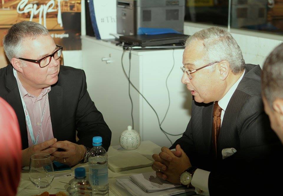 بالصور.. “زعزوع” يعقد لقاءات مهنية أثناء مشاركته فى بورصة لندن