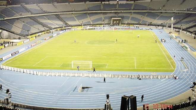 “فالكون” تؤمن مباريات الدوري مقابل 2.5 جنيه عن كل تذكرة و5 % من البث الفضائى