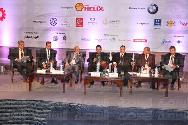 أزمة الأسعار الاسترشادية للجمارك تلقى بظلالها على مناقشات “إيجيبت أوتوموتيف”