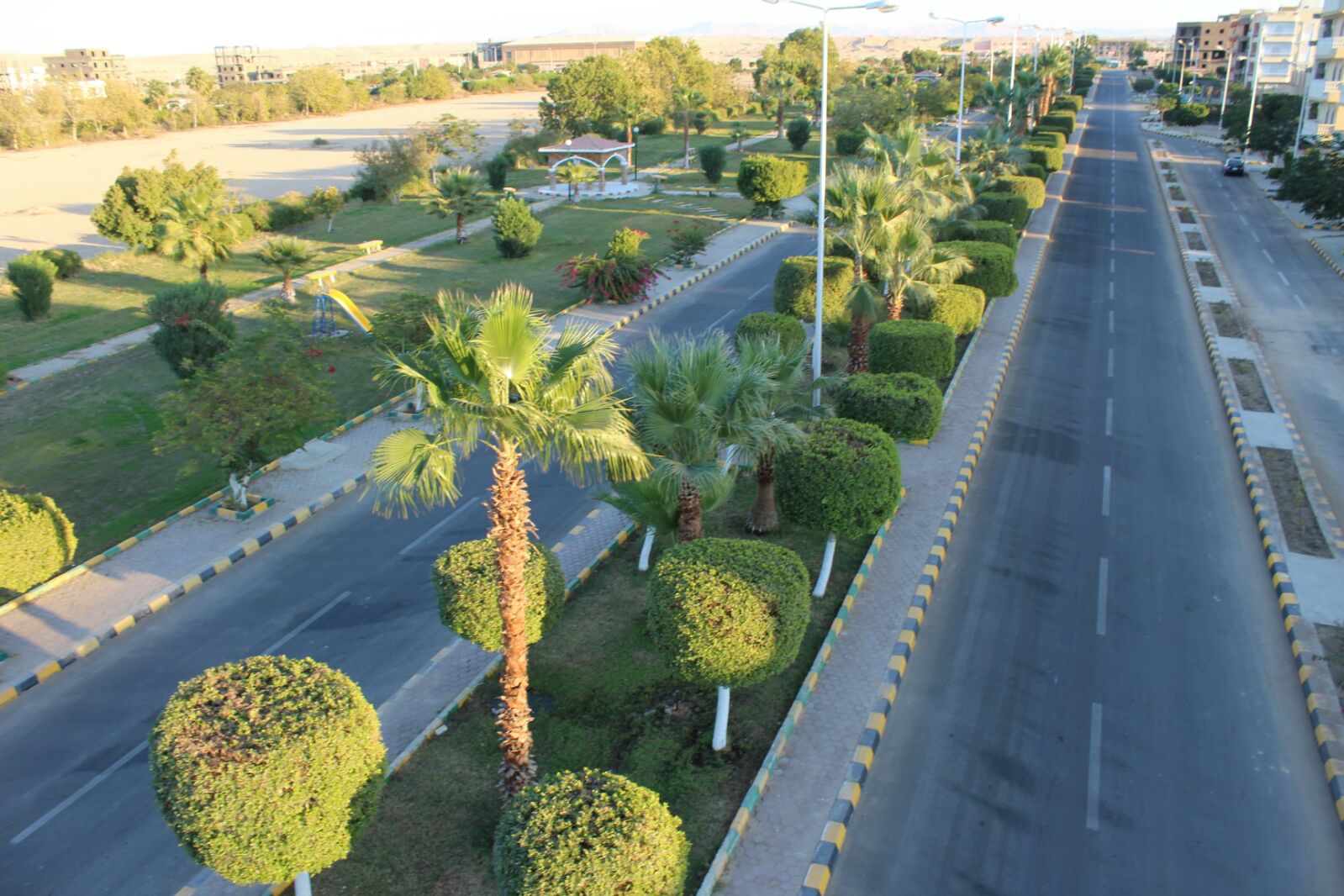 الحكومة تنتهى من تطوير ورفع كفاءة طريق المطار بمدينة طيبة الجديدة