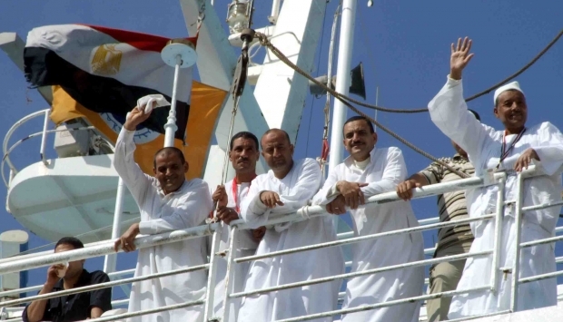 وصول 726 راكباً منهم 200 معتمر لـ “ميناء نويبع”