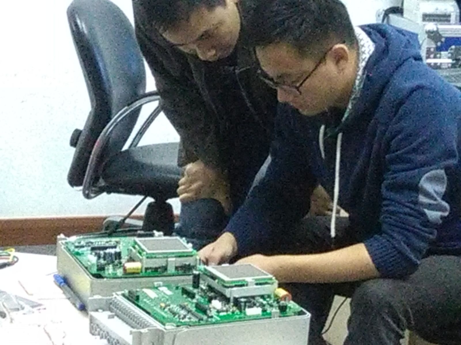 بالصور.. هواوي تبدا تجهيز عدادات الكهرباء الذكية