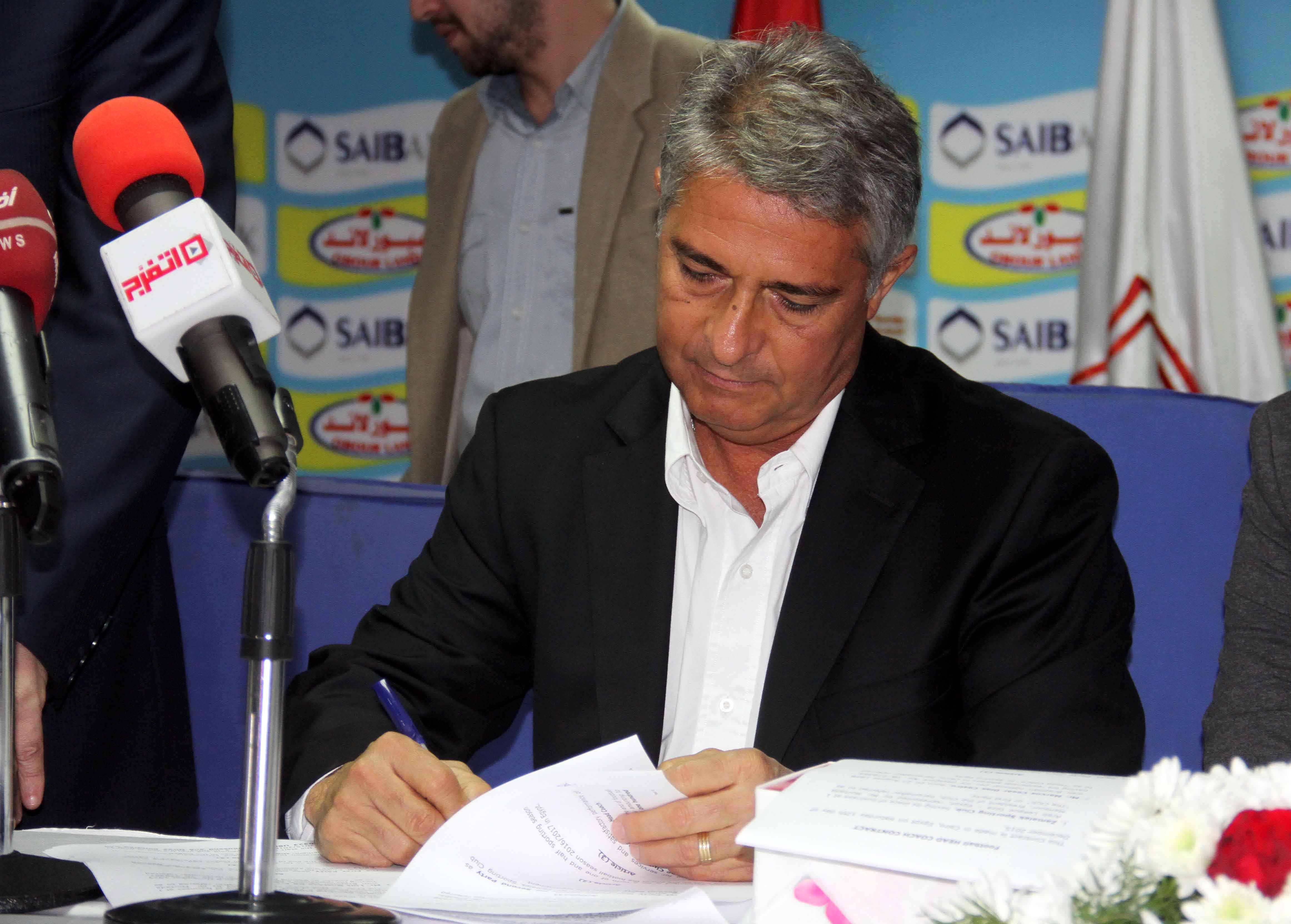 بالصور ..مؤتمر صحفى للمدير الفنى الجديد للزمالك “باكيتا” وتوقيع العقد