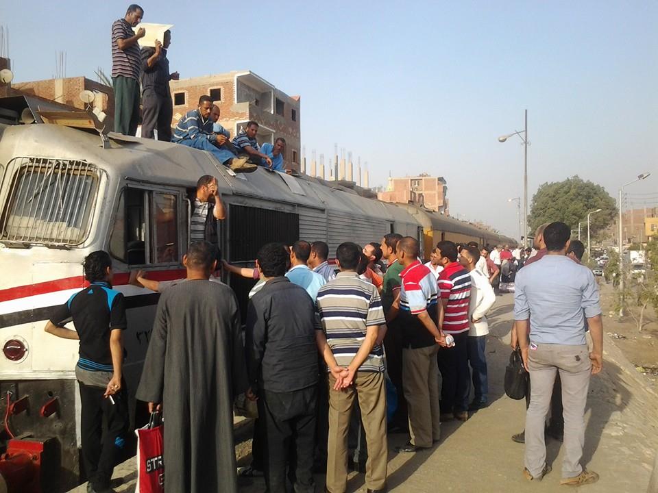 رفع غرامة التهرب من تذكرة “قطار الغلابة” إلى 5 جنيهات بدلا من 50 قرشا