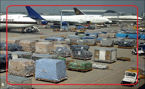 اياتا: الطلب العالمي على الشحن الجوي ربما يكون بلغ القاع