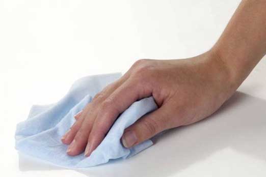 “الصناعة ” تفرض رسوم إغراق على واردات المناديل “المبللة” التركية