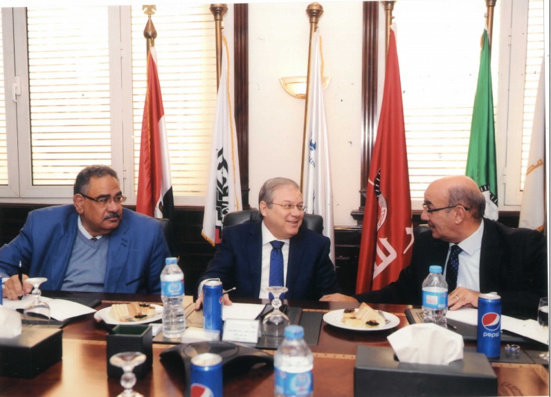 “مصر القابضة ” تعرض التامين على المشروعات الممولة من ” تحيا” مصر” و”الاجتماعي للتنمية”