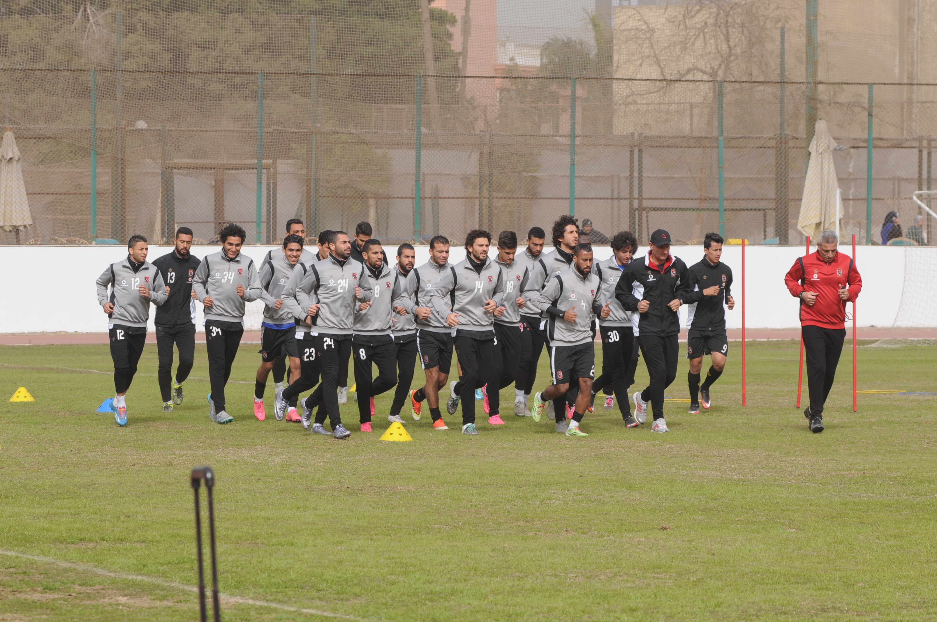 تدريب الأهلي بقيادة عبدالعزيز عبد الشافي