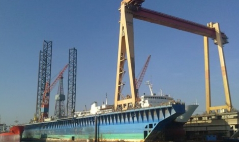 “ترسانة السويس” تسعى لتحديث المعدات ورفع كفاءة الحوض العائم بـ500 مليون جنيه