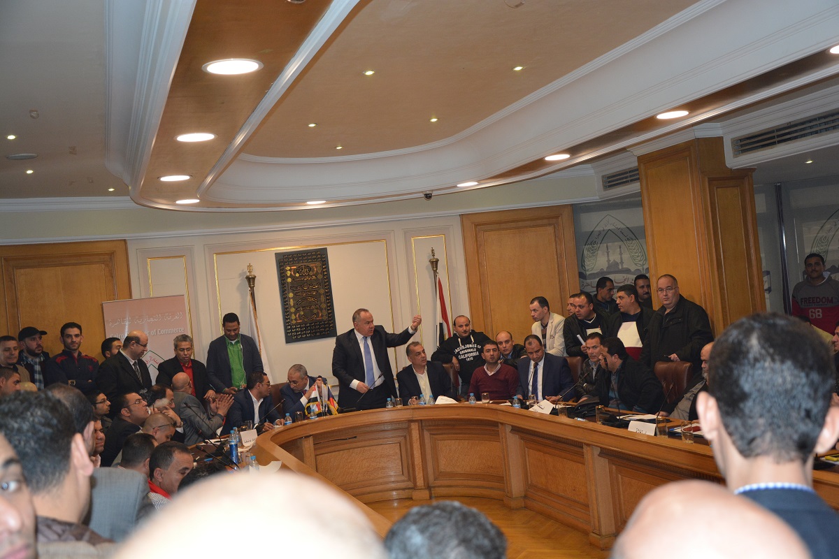 بالصور.. اجتماع عاصف لشعبة المستوردين ضد القرارات التعسفية للحد من الواردات