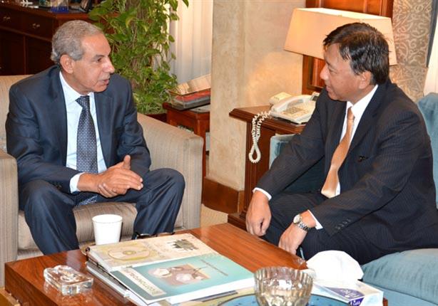 “الصناعة” تبحث فتح السوق اليابانى أمام الموالح المصرية