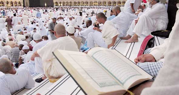 السياحة: 530 ألف معتمر أدوا مناسك العمرة منذ بداية الموسم