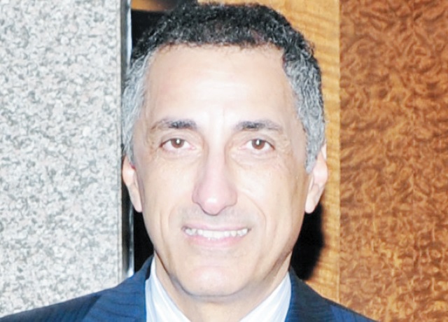 “شارب” اليابانية تصوت على عرضين بالاستحواذ الخميس المقبل