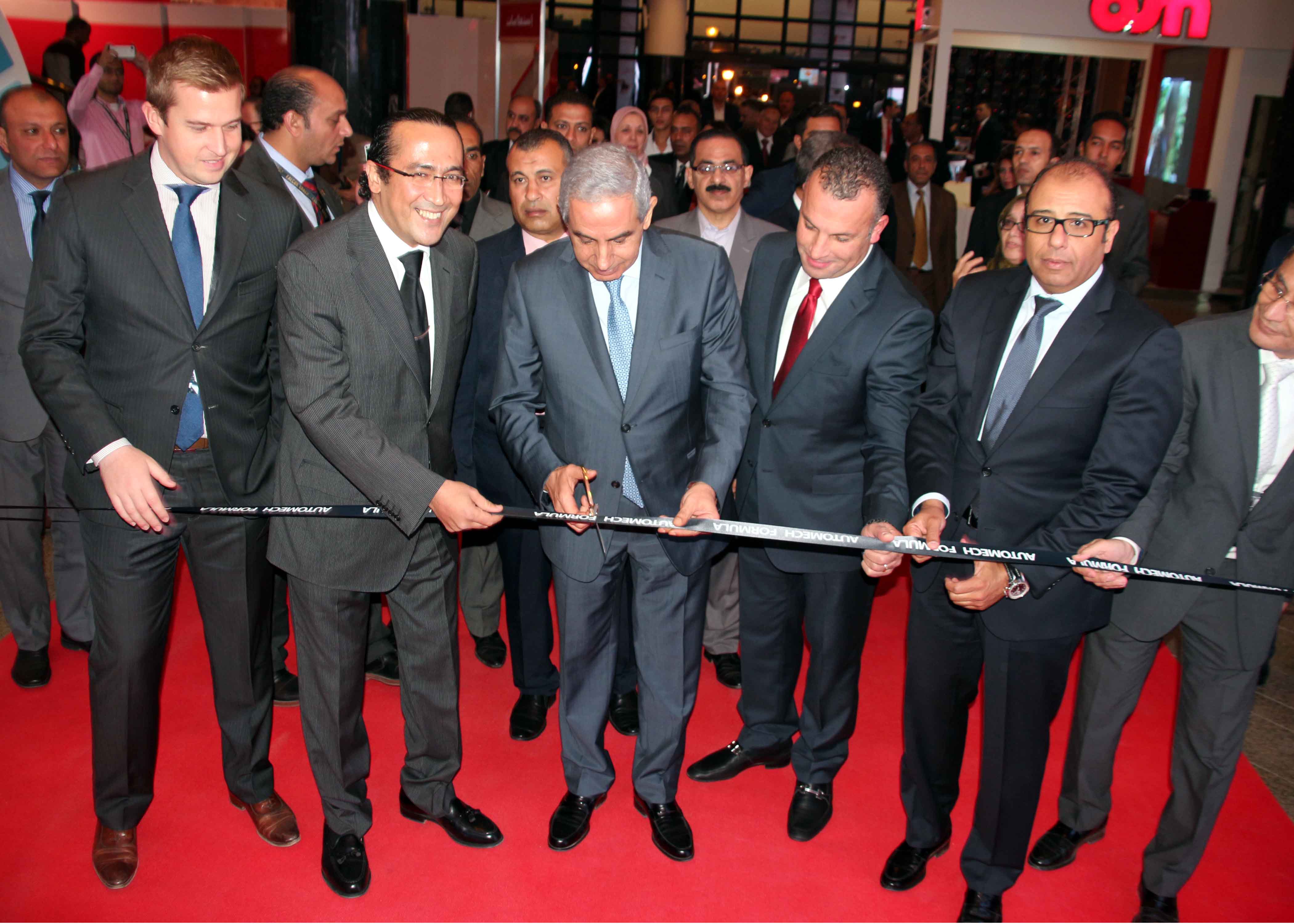 بالصور ..افتتاح معرض السيارات اوتوماك فورميلا 2016