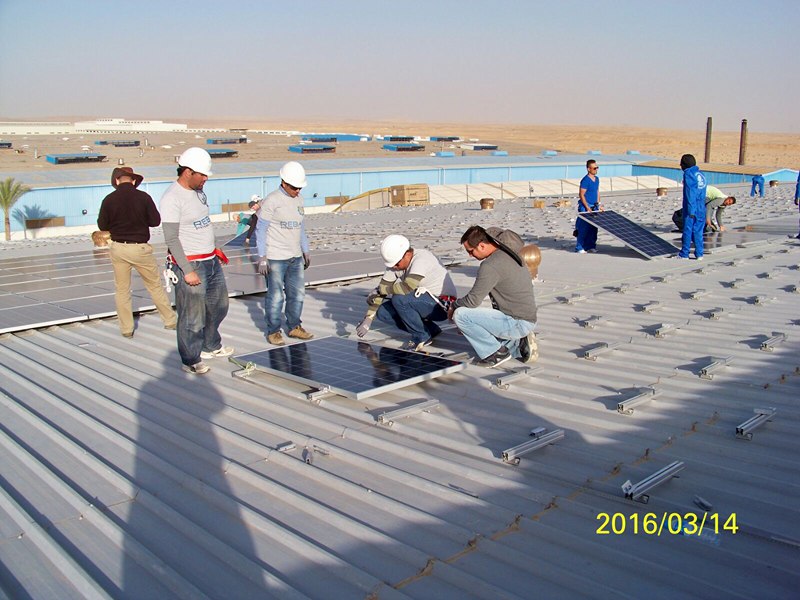 بالصور…إنشاء أول محطة طاقة شمسية فى العاشر من رمضان بـ700 ألف دولار