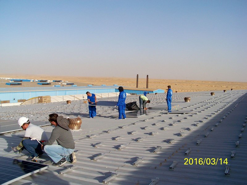 بالصور…إنشاء أول محطة طاقة شمسية فى العاشر من رمضان بـ700 ألف دولار