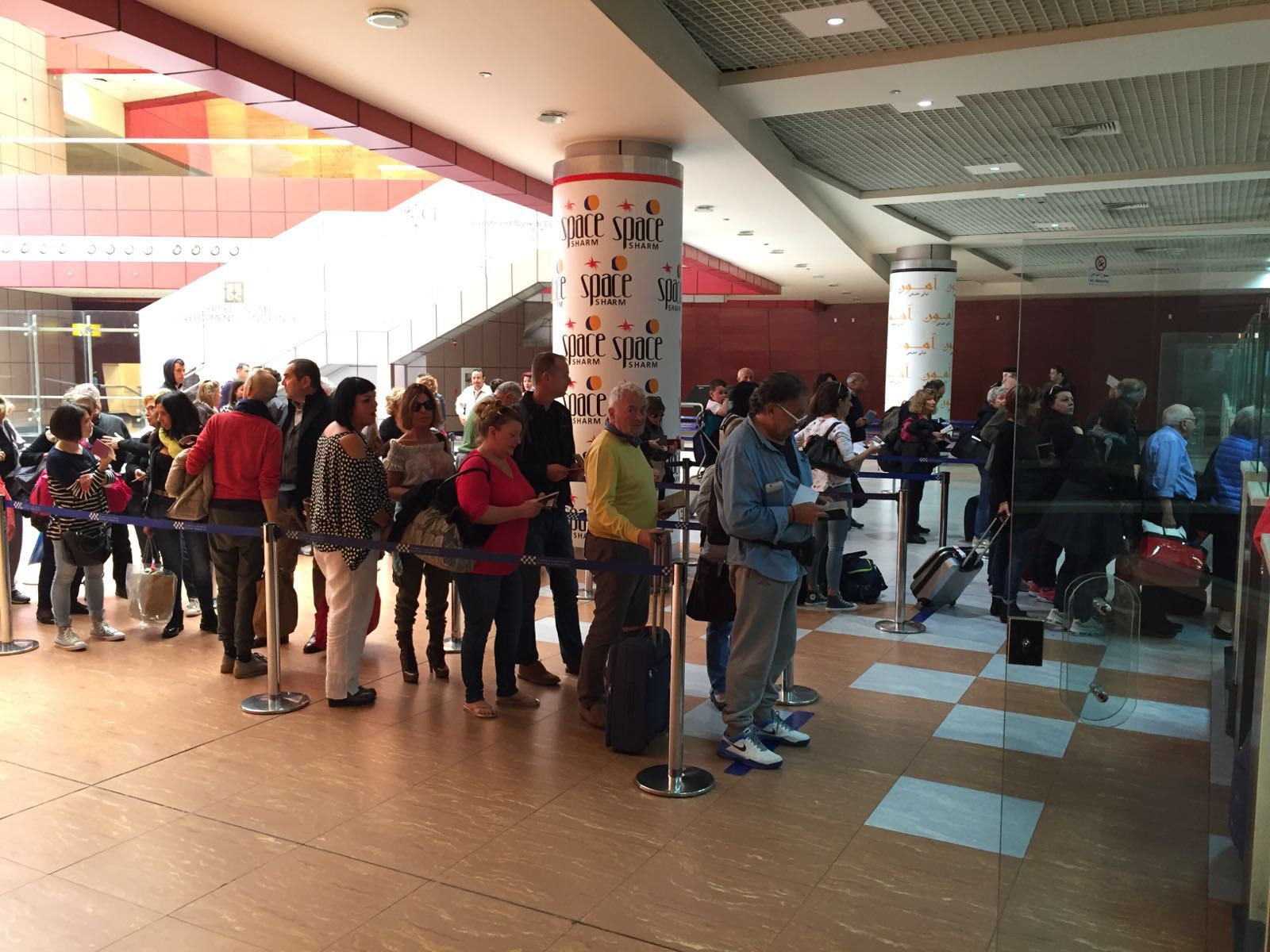 وصول أول رحلة ايطالية لشرم الشيخ