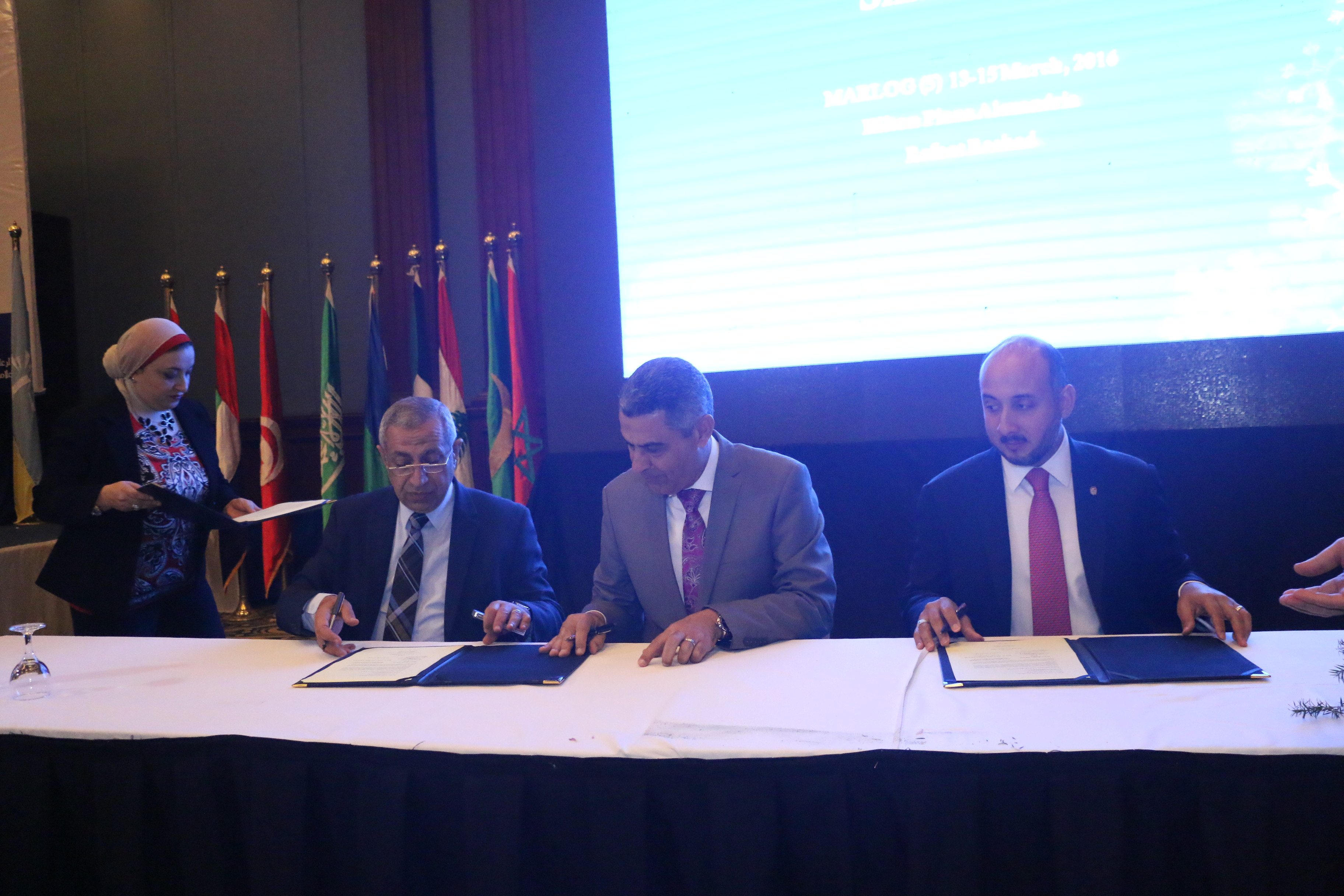 “النقل” توقع بروتوكول تعاون مع وزارة الشئون البحرية البنمية لتبادل الخدمات الذكية