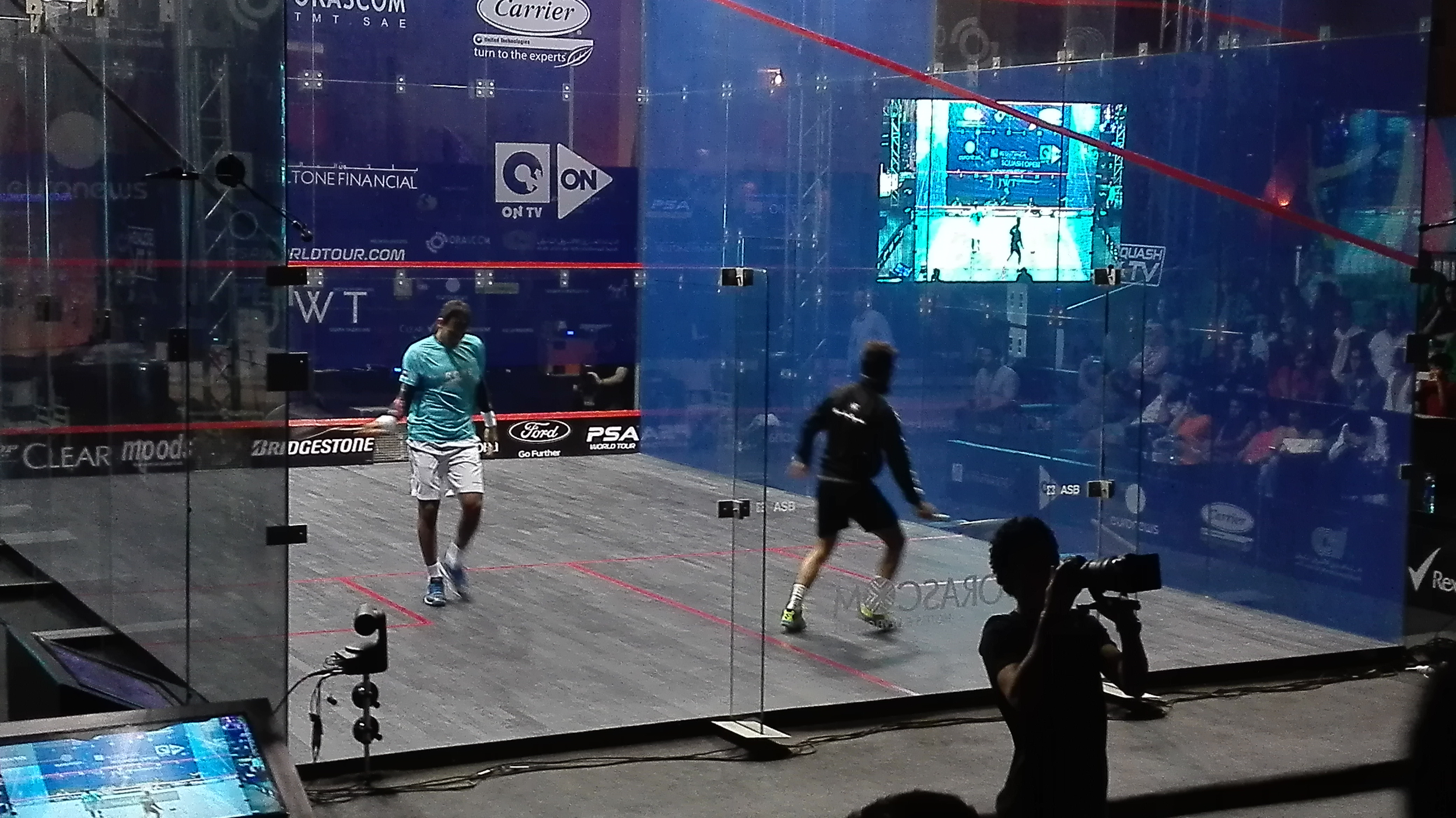 بالصور: وزير الشباب يحضر نصف نهائي بطولة الجونة للاسكواش