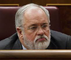 وثائق بنما تطال زوجة مفوض الاتحاد الأوروبى للطاقة والمناخ