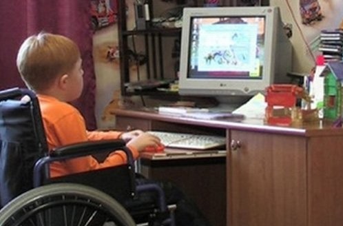 “فيس بوك” يفتح ذراعيه لذوى الاحتياجات الخاصة